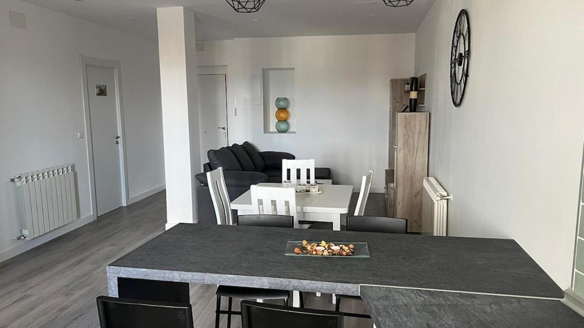 Apartamento Nuevo Casco Antiguo Apartment Понферада Екстериор снимка